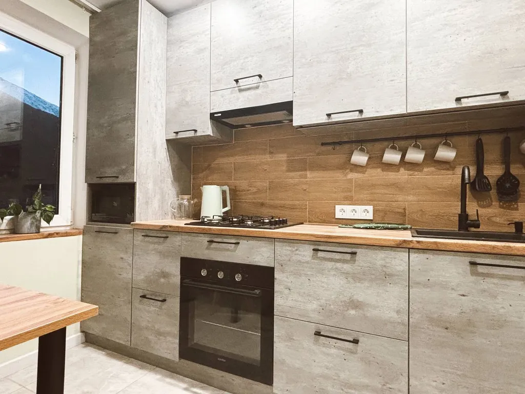 Двухкомнатная с балконом