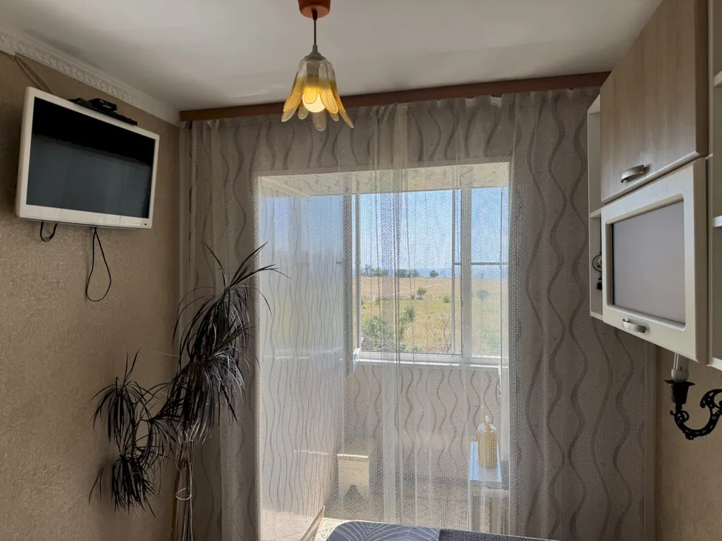 Квартира 2хкомнатная квартира 9 мин до пляжа, балкон, вид на море - Толстый мыс — Геленджик