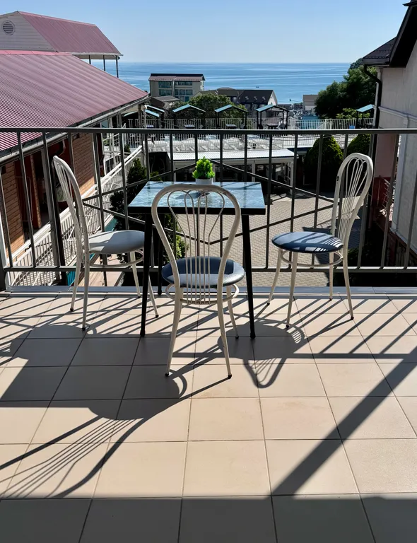 Двухкомнатный номер с видом на море