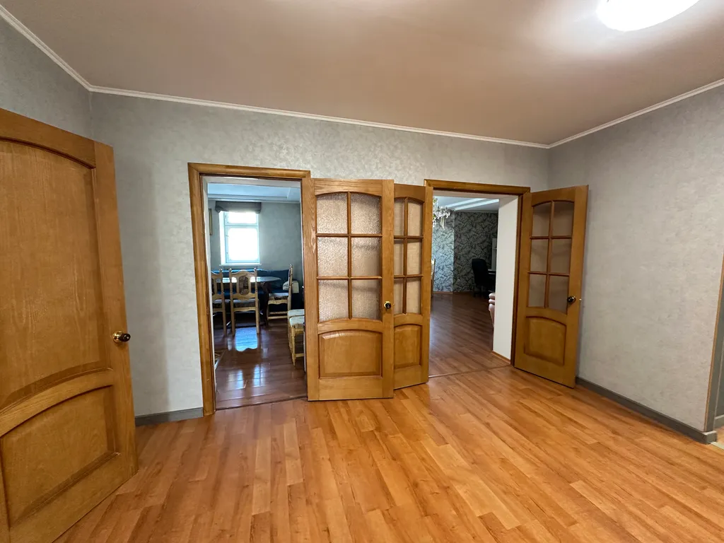 Квартира Квартира для большой семьи в центре с видом на кремль+паркинг и сауна — Казань