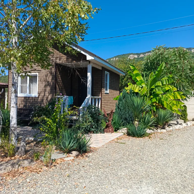 Коттедж Домик у реки Дах с видом на горы — аренда посуточно в Даховская