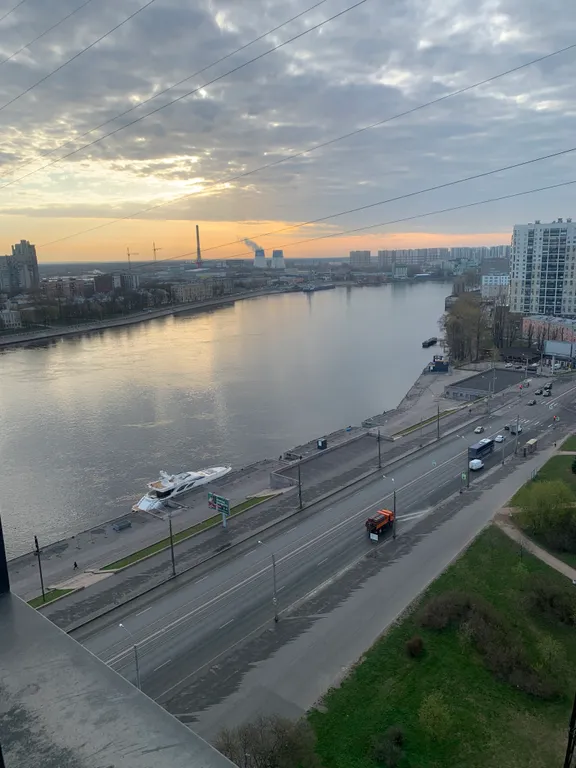 Квартира около метро пролетарская с видом на Неву