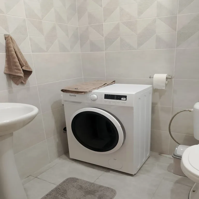 Уютная двухкомнатная квартира в 15 минут от моря