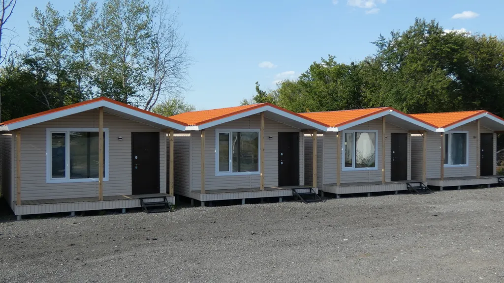 Уютный четырёхместный Домик с двухспальной кроватью