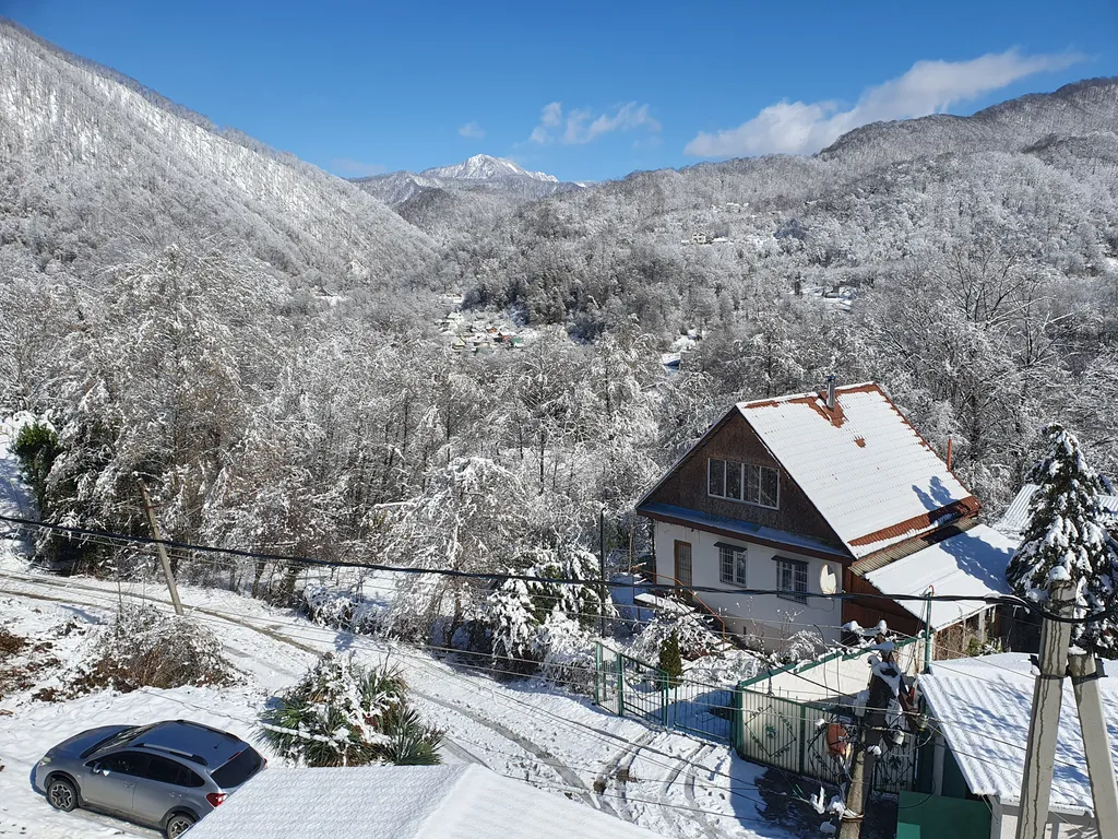 Коттедж Дом у реки Сочи с панорамным видом на горы — Пластунка