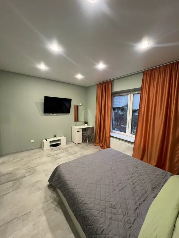 Уютная квартира с видом на лес в 200 метрах от центрального пляжа