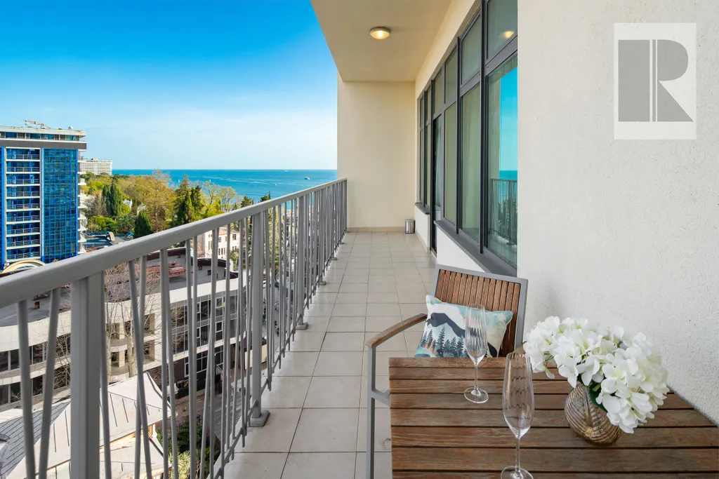 Апартамент семейный с видом на море и город 8 этаж от собственника