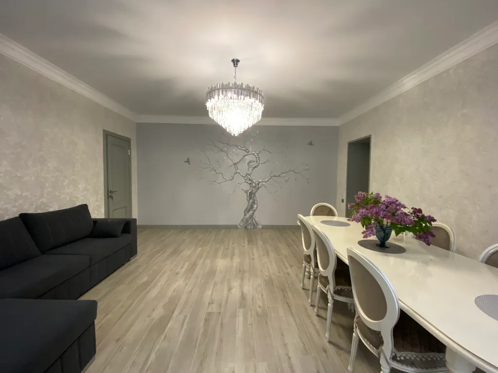 Дом Золотая рыбка с видом на горы и рядом с озером