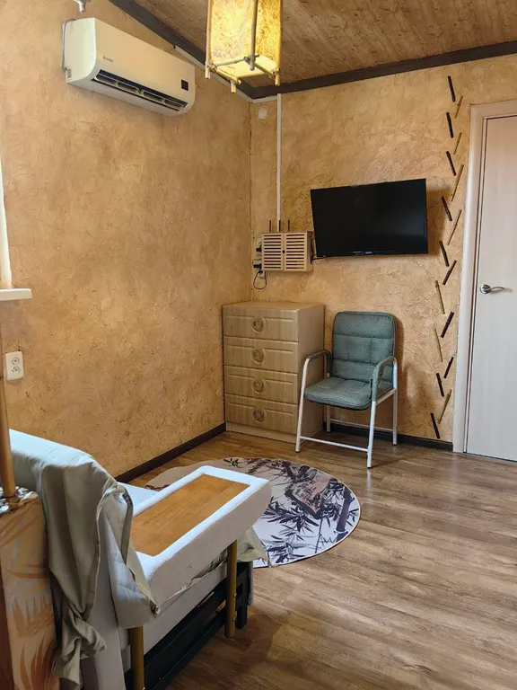 Коттедж Небольшой двухэтажный домик в центре города — Евпатория