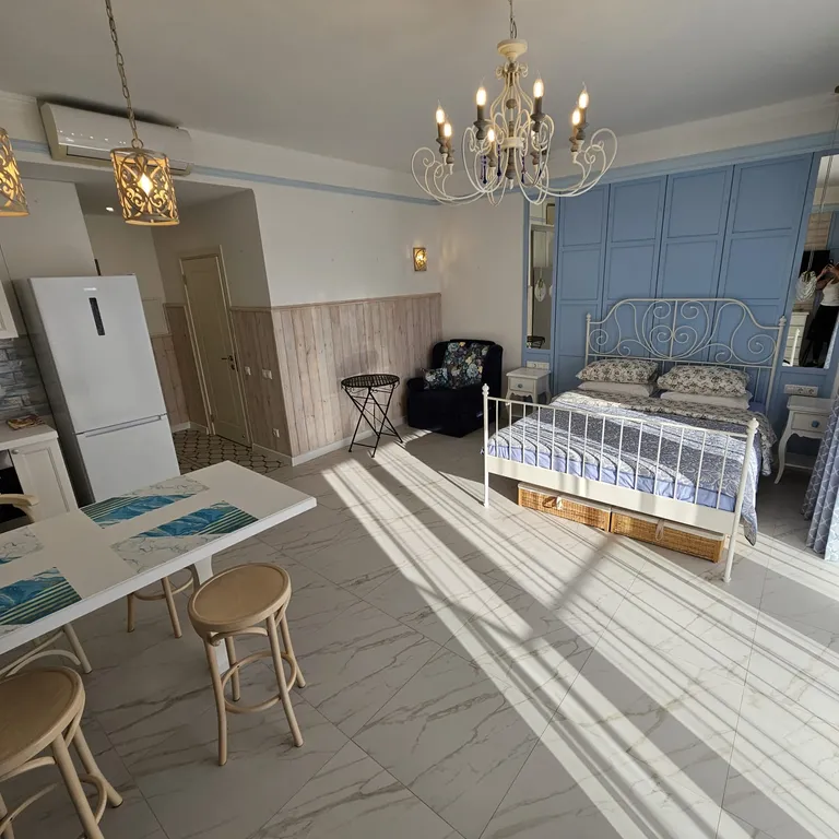 Просторная студия с видом на море в ЖК Лето