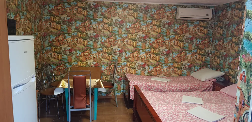 Обычная комната у моря