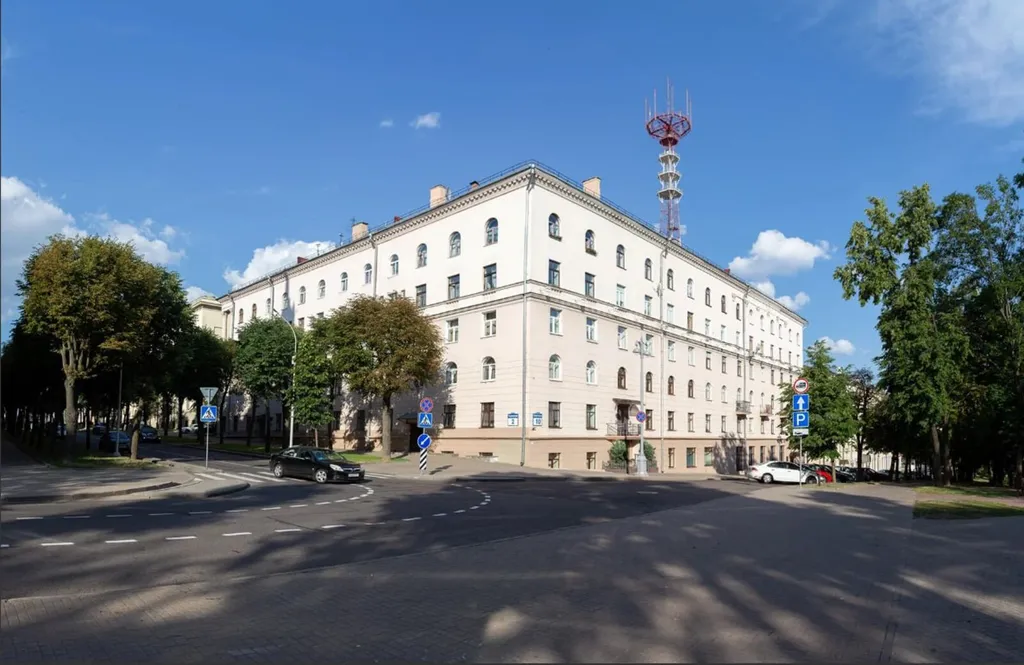 Комфортный апартамент с видом на Свислочь