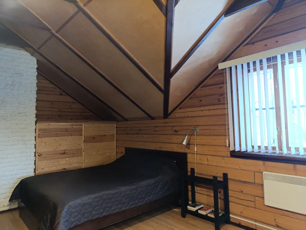 Дом на лесной опушке с банeй на дpовax и бильярдом