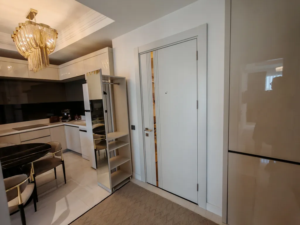 Квартира в Azura World c видом на бассейн и аквапарком