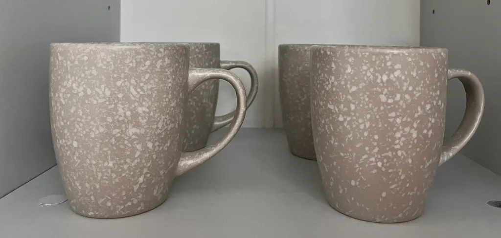 Студия располагается рядом с жд вокзалом.