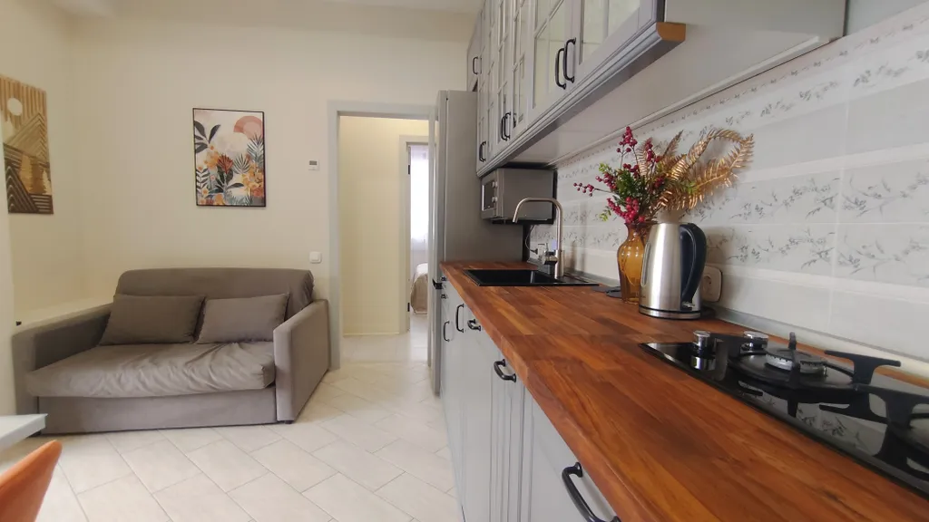 Дизайнерский апартамент с двумя спальнями