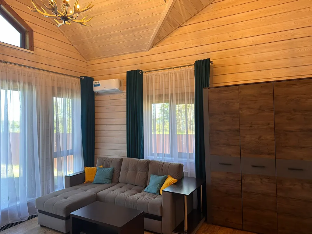 Тёплый коттедж на первой линии озера Волго