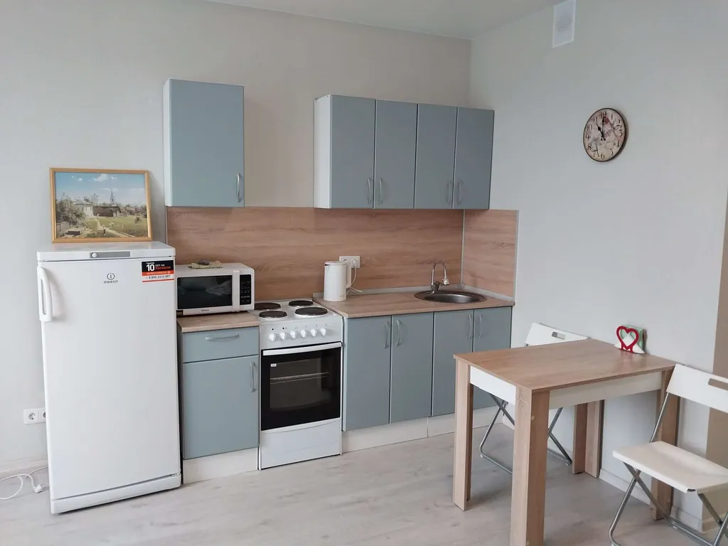 Новая, уютная студия в бирюзовых тонах