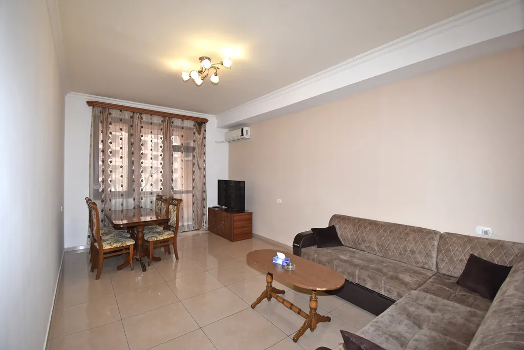 Светлая квартира в самом центре Еревана