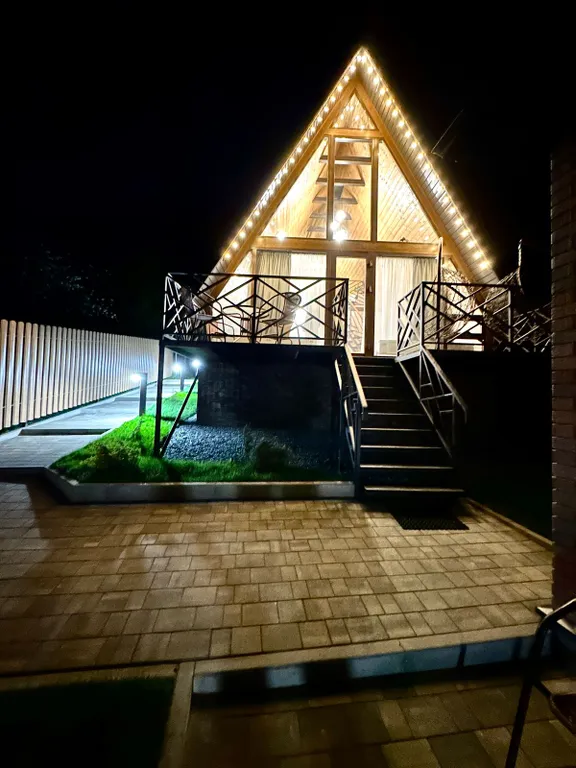 А-фрейм с видом на горы