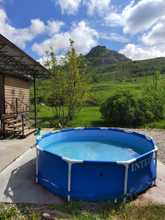 Коттедж Уютный домик с баней и большой территорией — Винсады