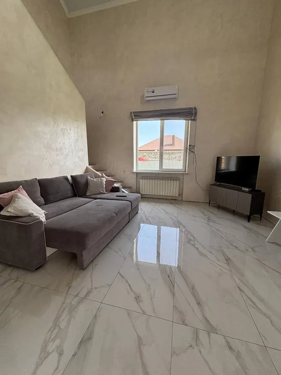 Коттедж Новый дом с видом на горы — Винсады