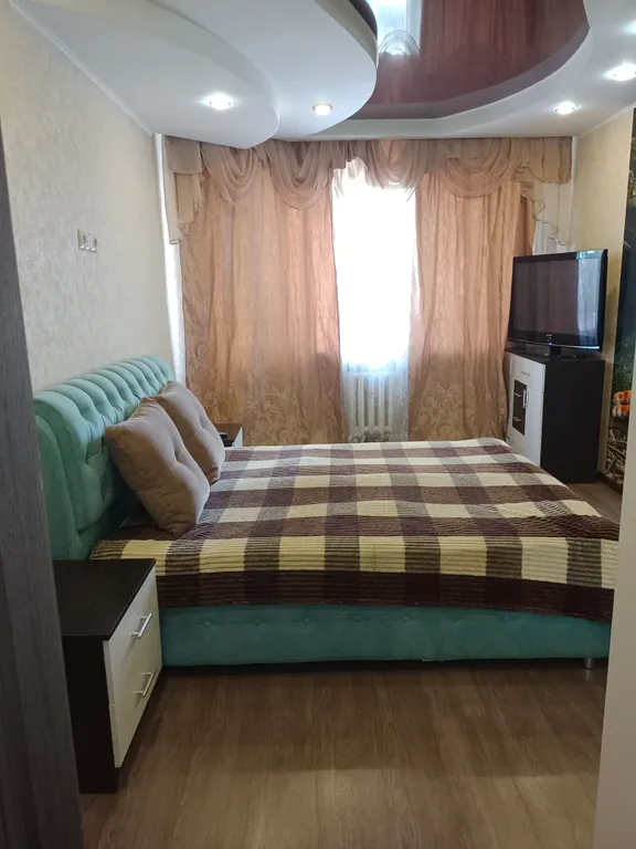 1 комнатная рядом с ТЦ Кристалл