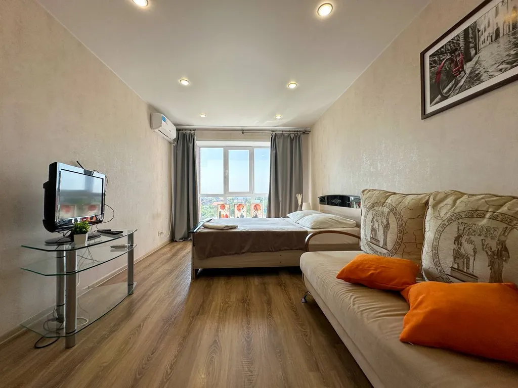 Стильная однокомнатная квартира рядом с Волгой