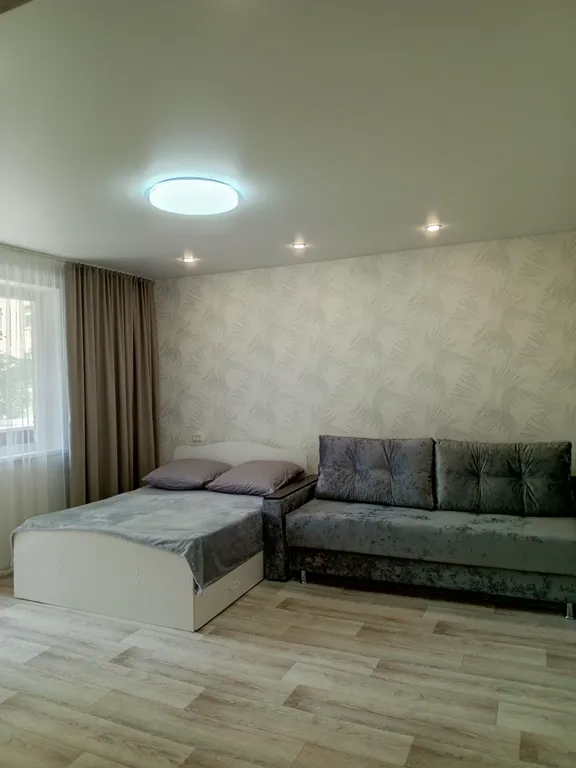 Уютная двухкомнатная квартира — аренда посуточно в Миасс