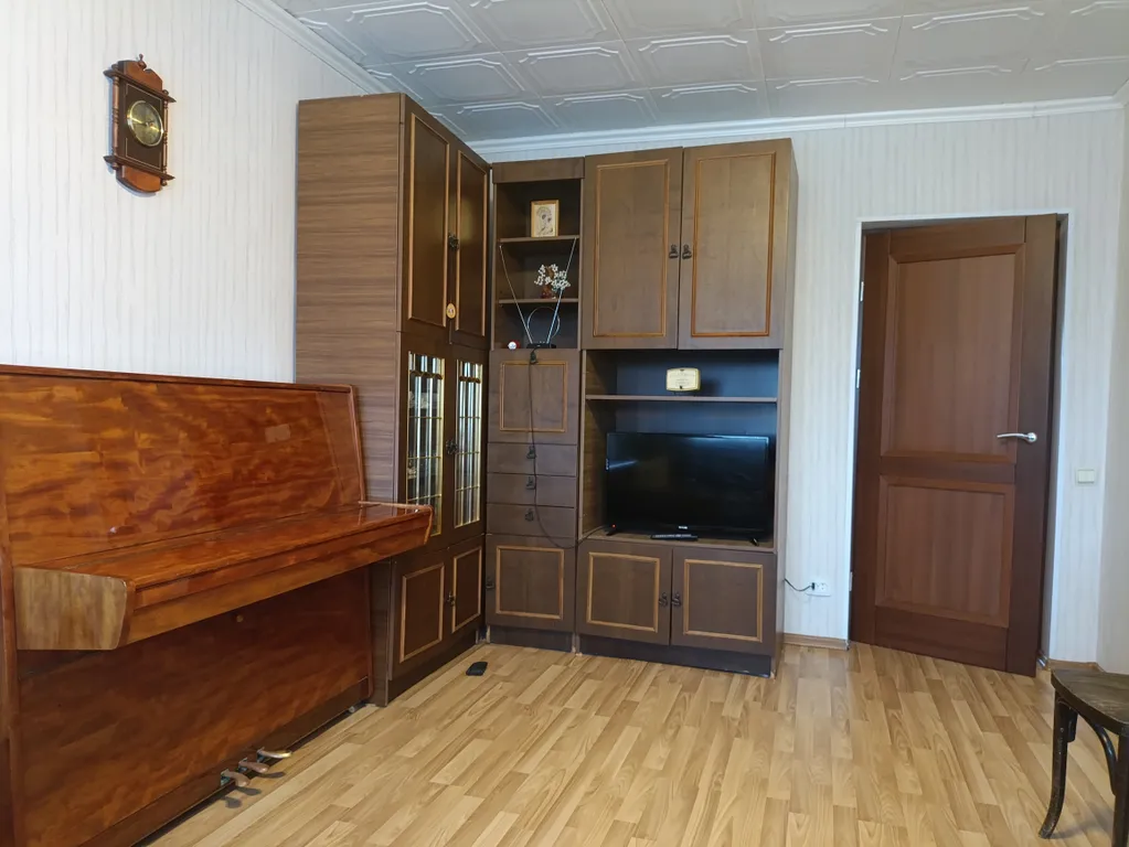 Квартира Уютная, просторная квартира в самом центре города — Тихвин