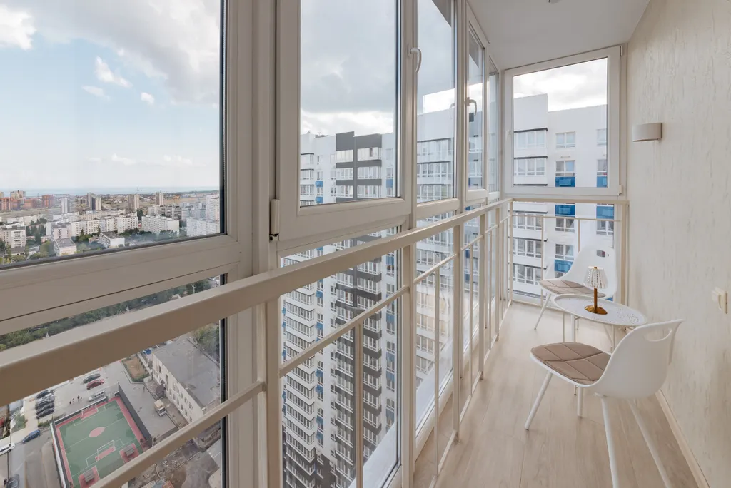 Уютная новая двухкомнатная квартира с видом на море