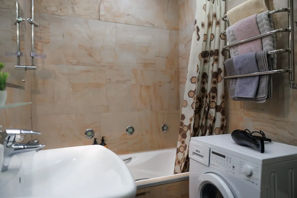 Сталинка в центре, в пешей доступности парк и вокзал