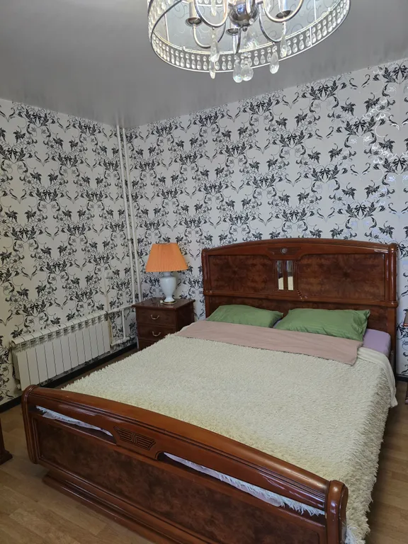 Квартира В самом центре города около рынка — аренда посуточно в Зеленодольск