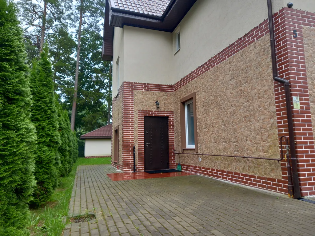 Шикарный дом рядом с парком