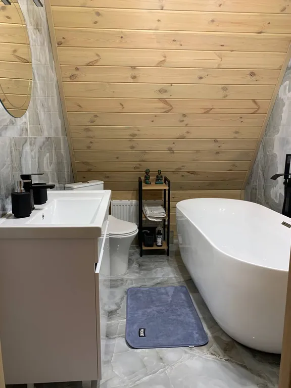 Домик с видом на лес