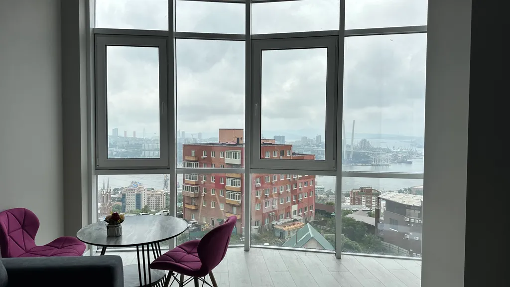 Квартира с шикарным видом на мост и бухту золотой рог