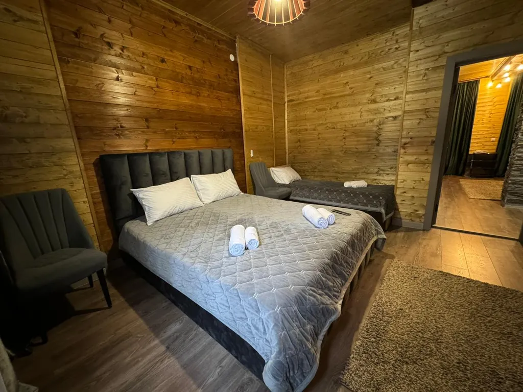 6-комнатная Квартира