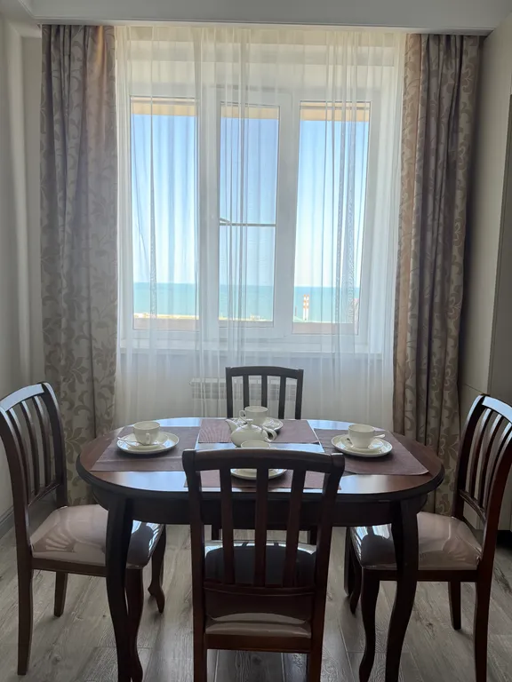 Уютная квартира в центре города, с изумительным видом на море