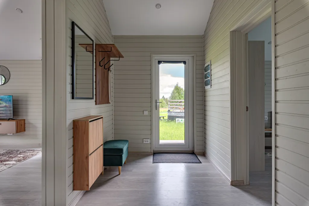 Алтайский - дом с костровой чашей и колонкой Алиса