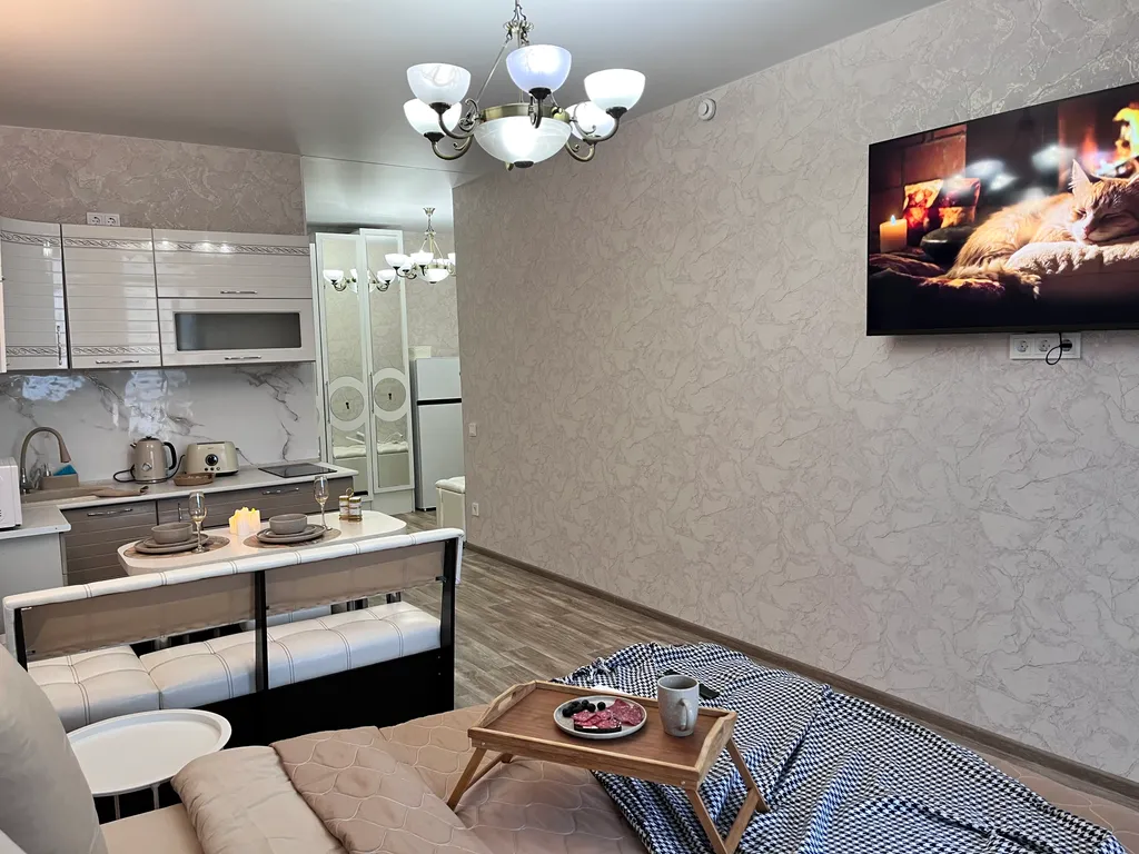 Студия располагается рядом с жд вокзалом.