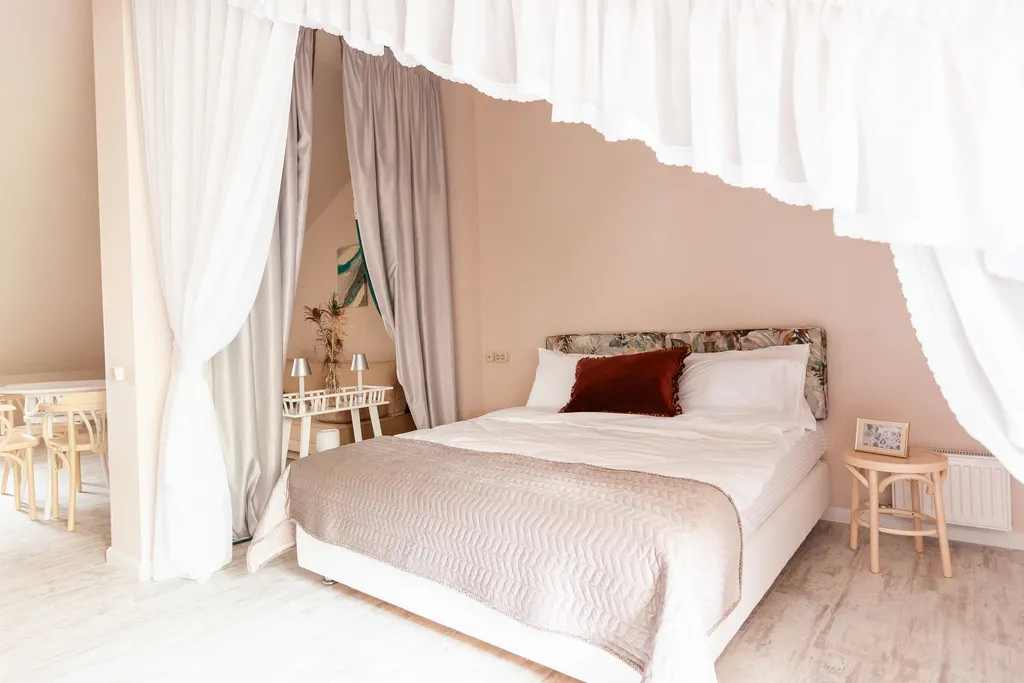 Уютная студия на мансарде, клуб Дача