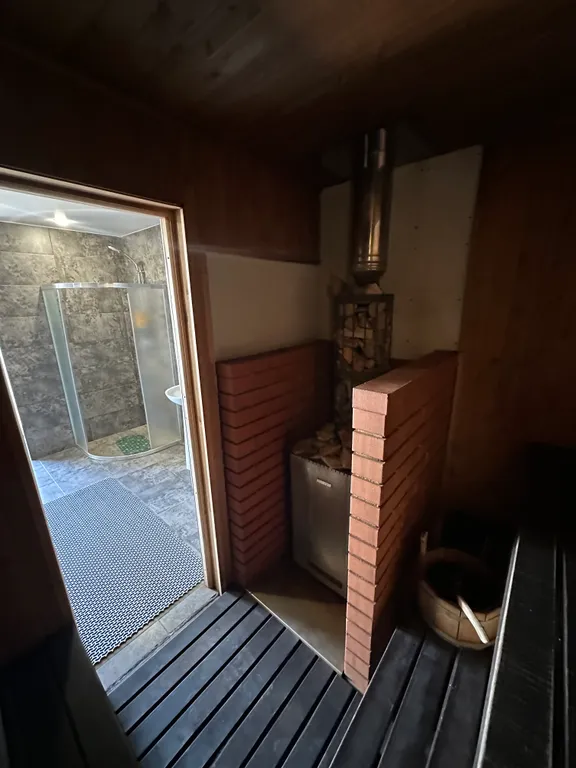 Дом на воде с баней