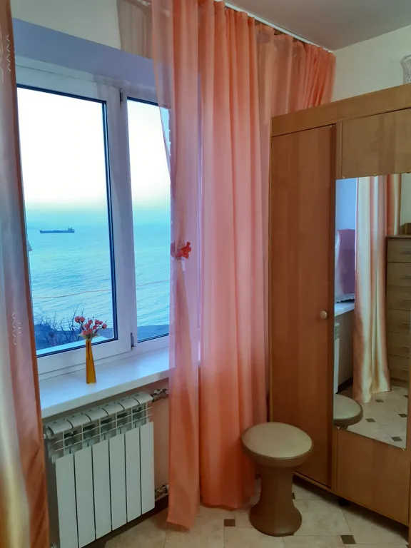 Отличная студия с видом на море, в центре