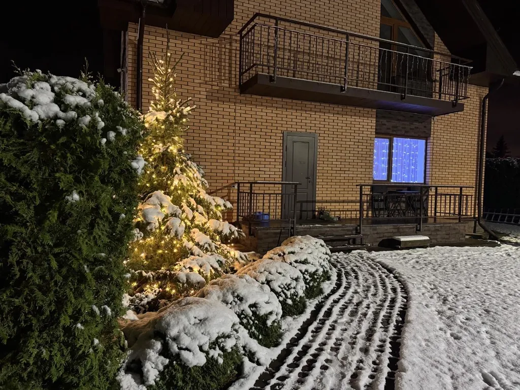 Коттедж Просторный уютный дом — Коммунар