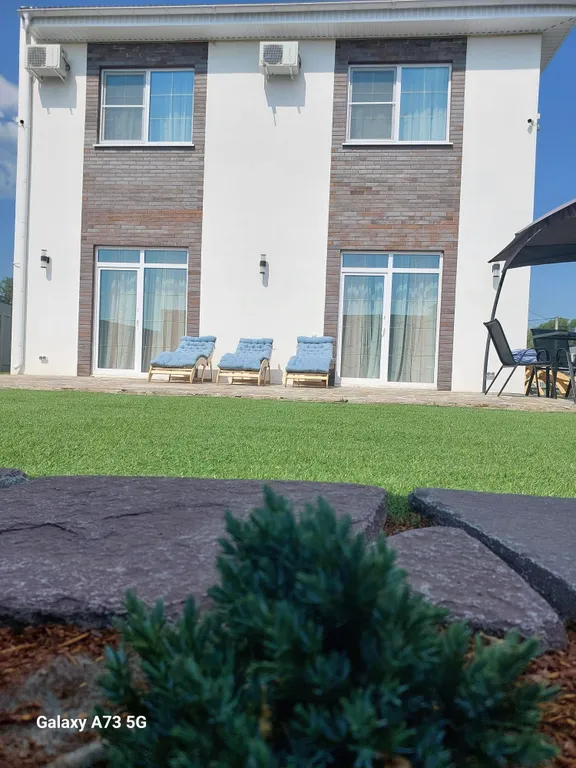 Новый уютный коттедж на берегу реки