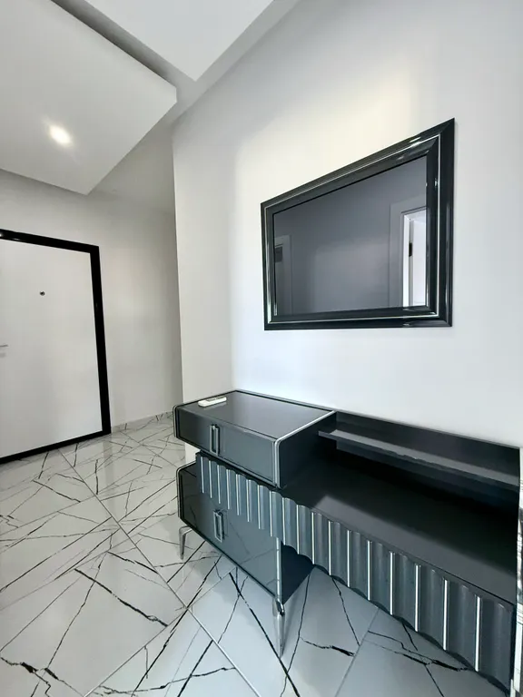 Sea View 2BD Flat 100m to the Beach