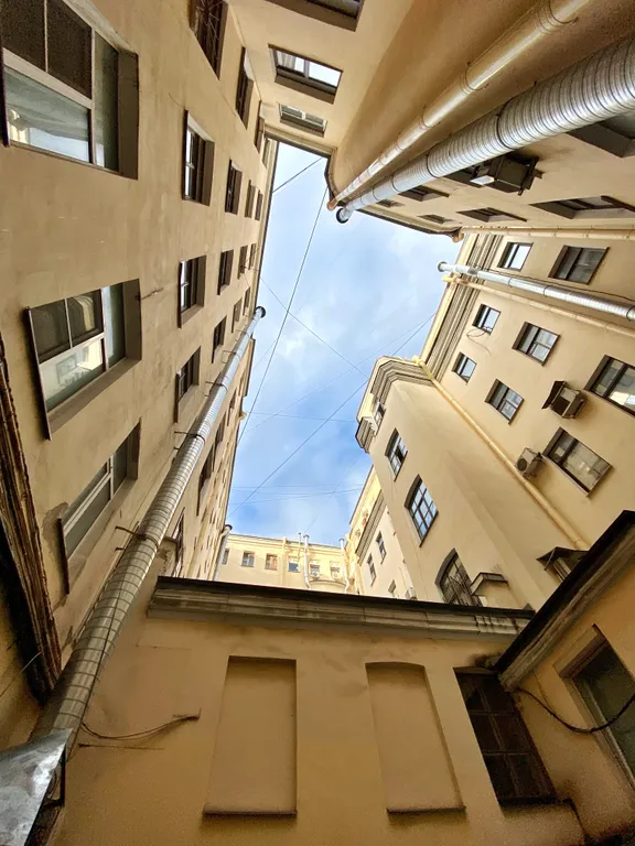 Просторная двухкомнатная квартира у Русского музея