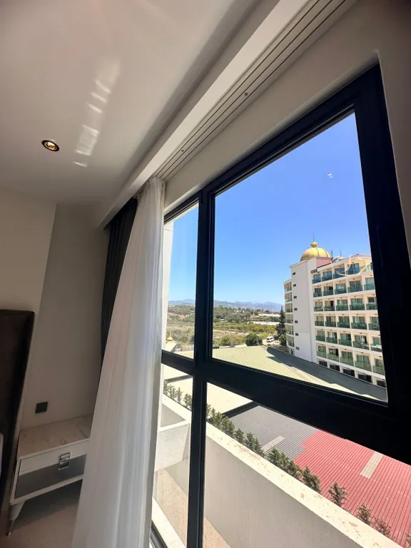 Квартира в Azura World c видом на бассейн и аквапарком С3-60