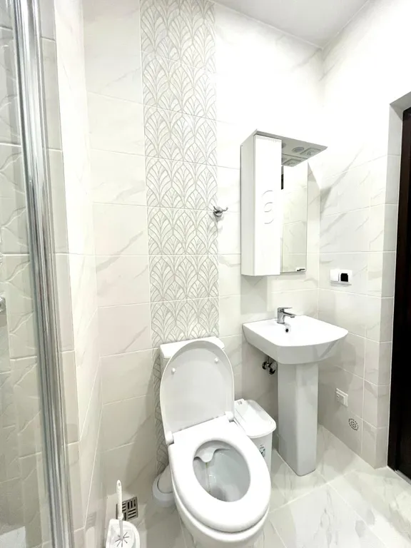 Эллинг на берегу моря