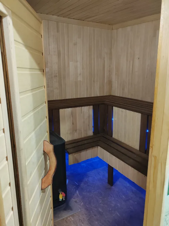 Комплекс с баней из бруса на берегу моря